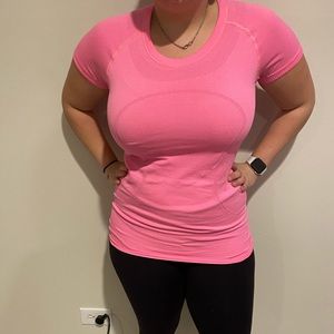 lululemon tee - pink